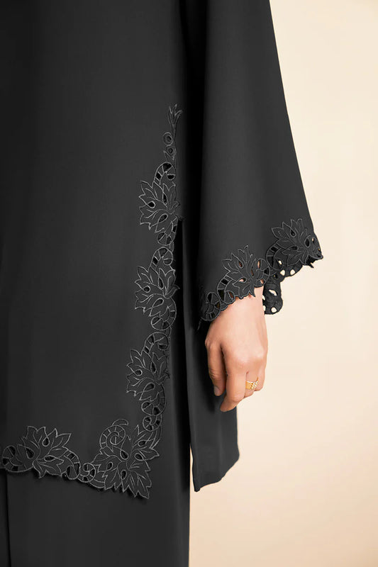 Clara Black (Pre-Order)