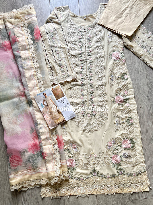 Maria.B Luxury lawn 6B ( Medium In stock )